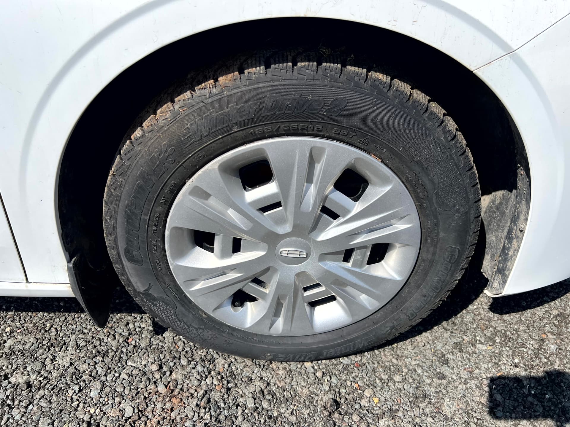 Geely EMGRAND - 10