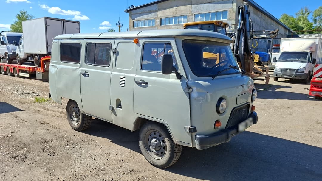 UAZ 3909* Грузопассажирский - 2