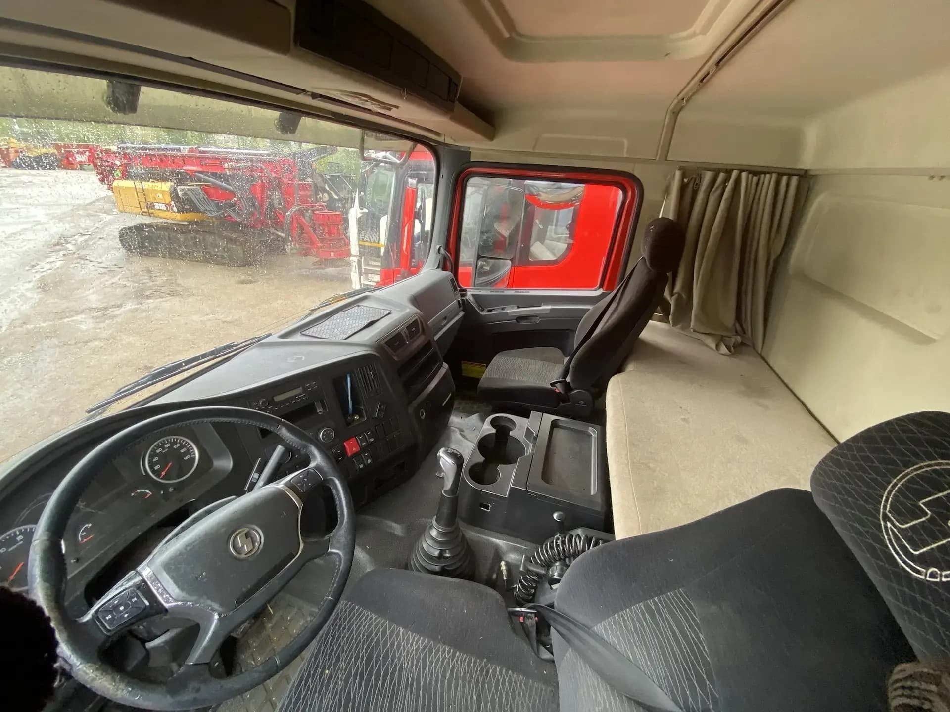 Shacman (Shaanxi) SX* 8x4 Самосвал - 6