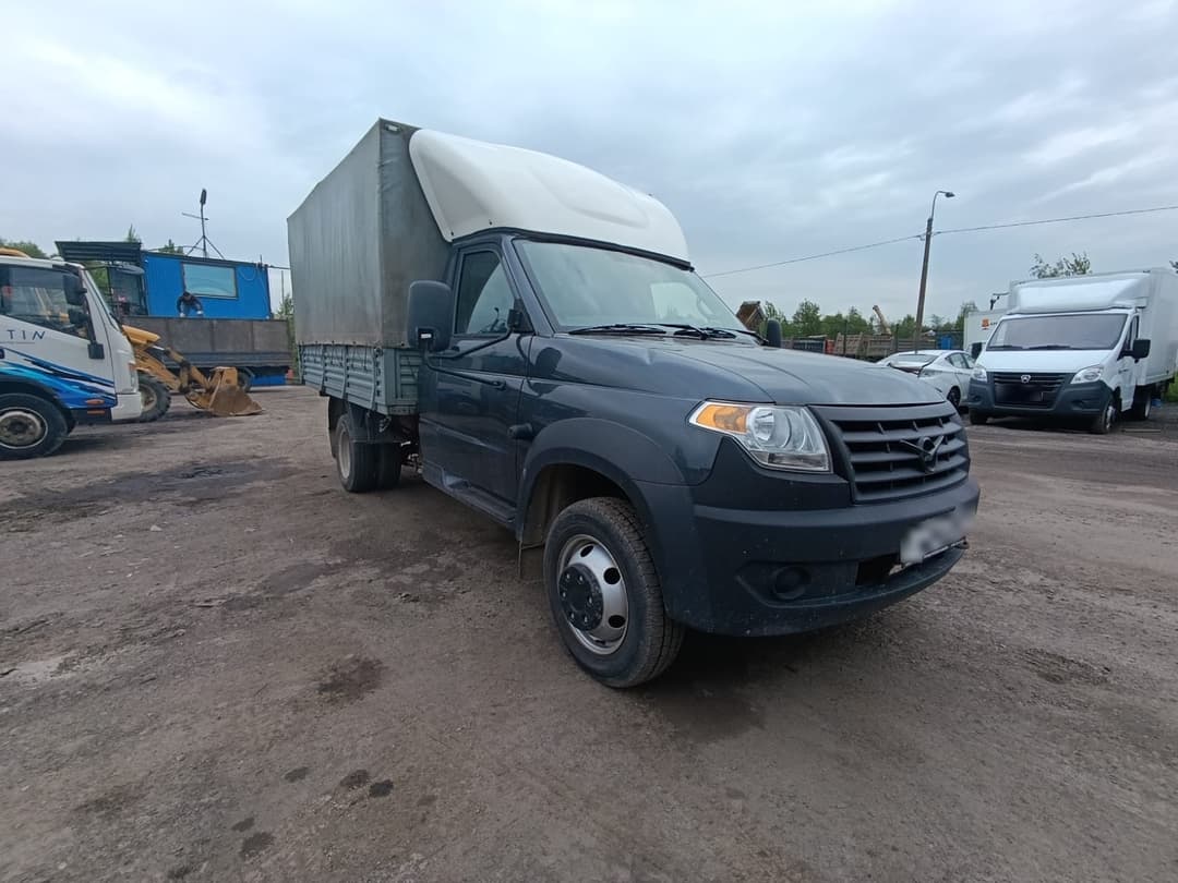 UAZ Profi - 2