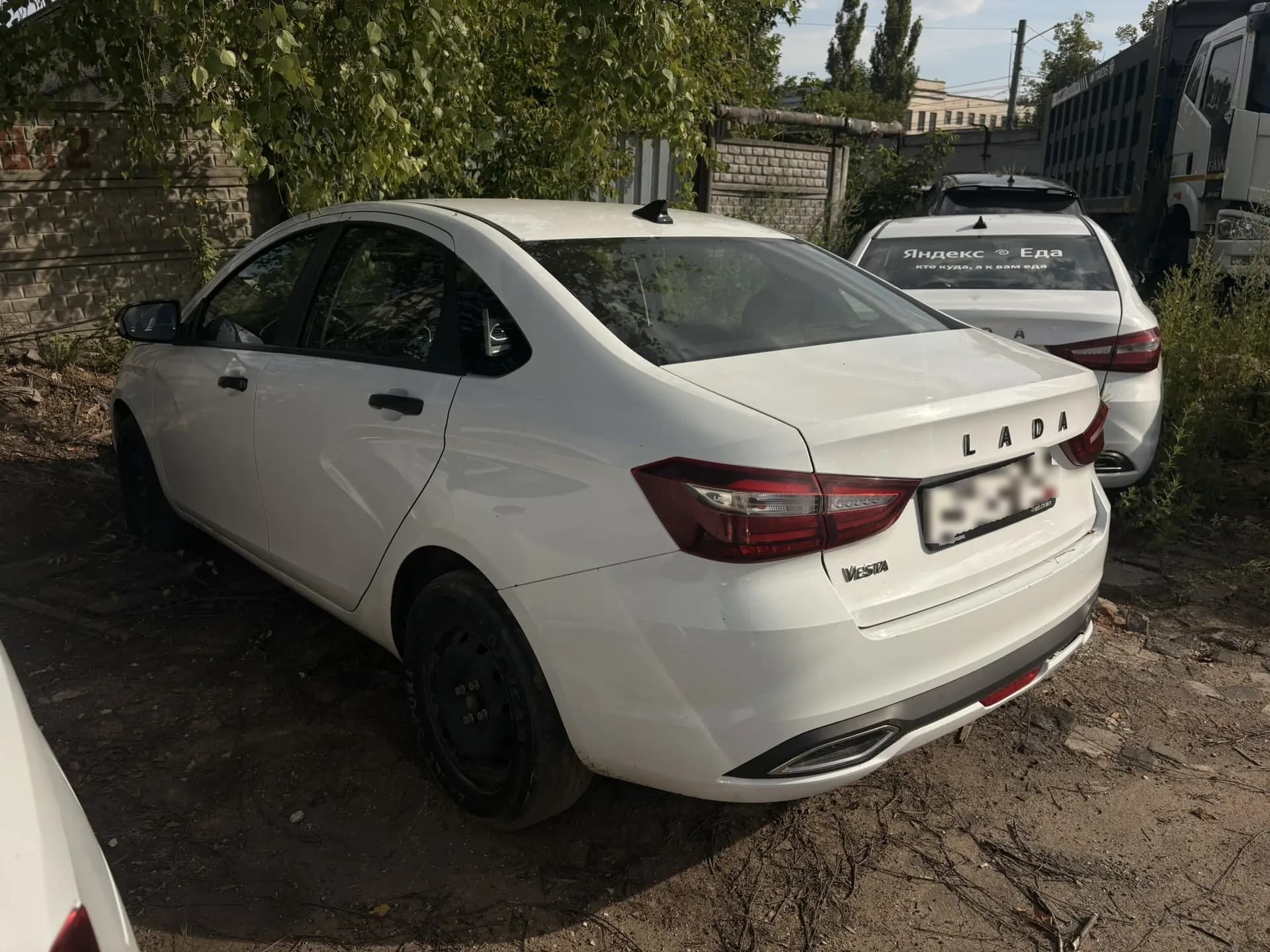 Lada Vesta седан - 4