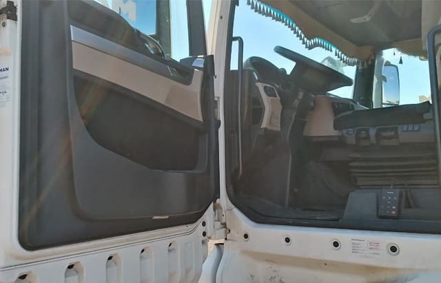 MAN TGX 4X2 Седельный тягач - 7