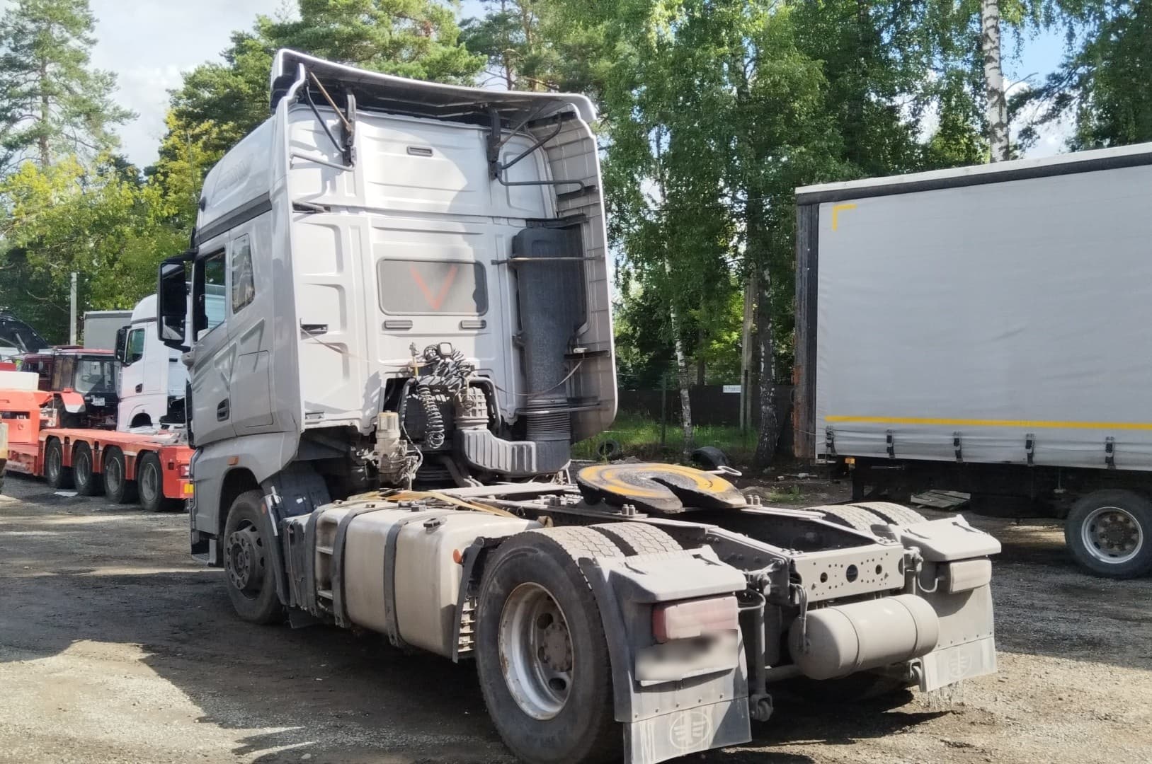 FAW J7 4x2 Седельный тягач - 4