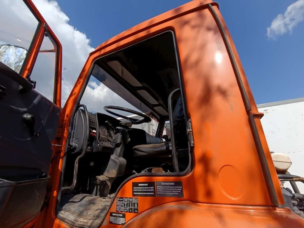 Тк Трансмастер 4672* на шасси КамАЗ 43118 6x6 Цистерна коммунальная - 5