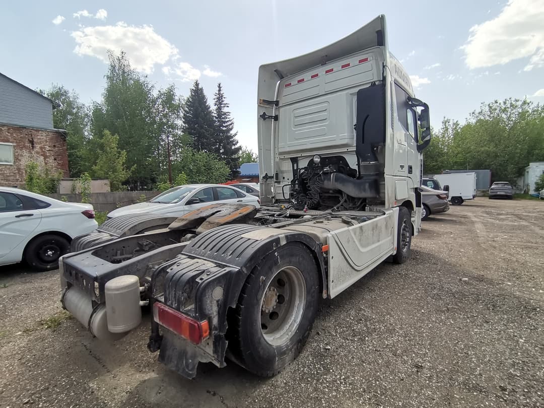 Foton AUMAN 4x2 Седельный тягач - 3