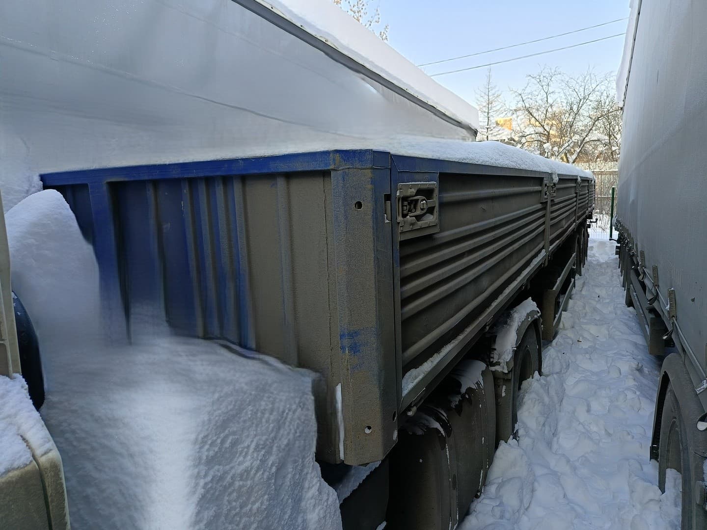 МАЗ 975800 Полуприцеп бортовой - 1