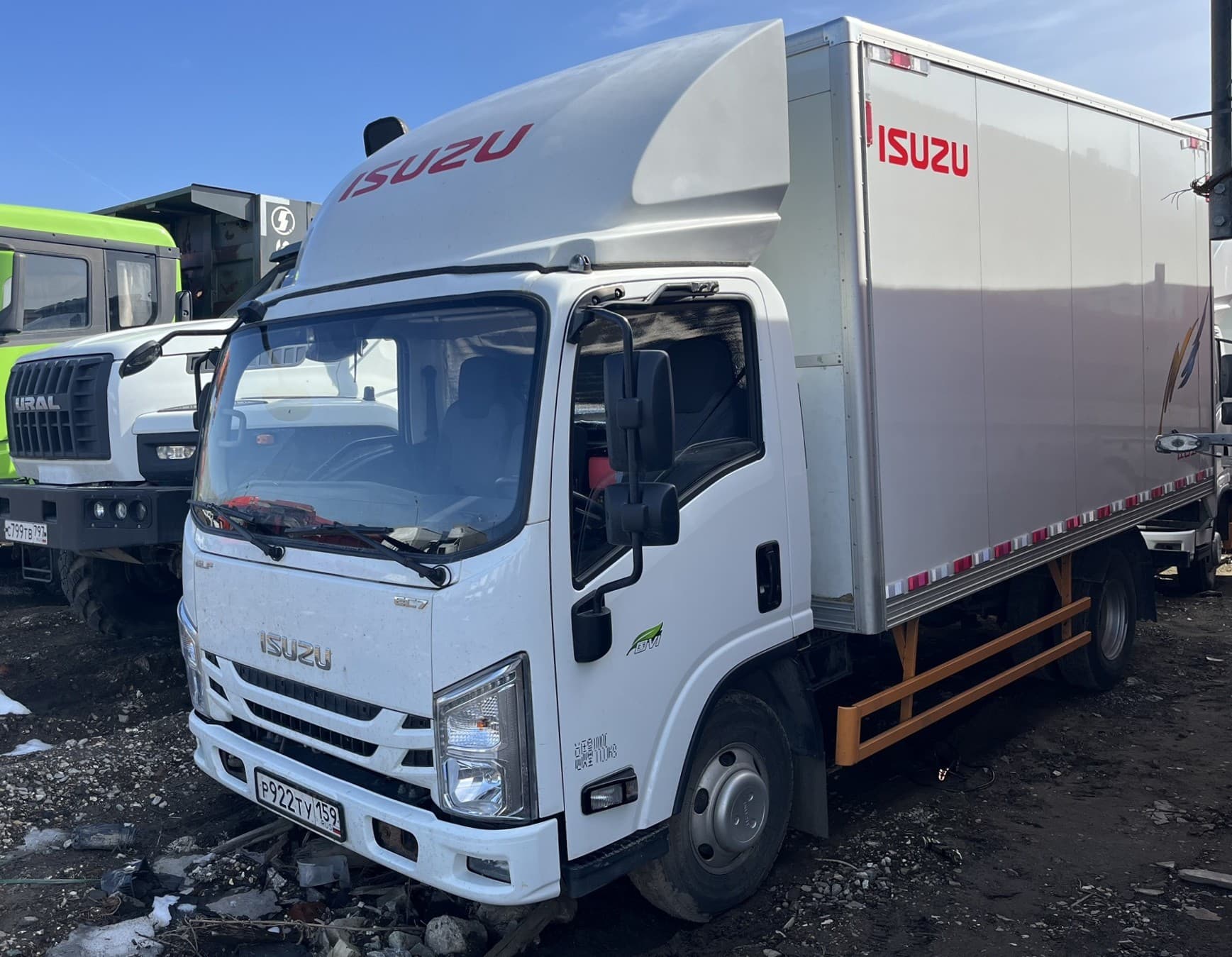 ISUZU ELF 4.5 (EC7) 4x2 Изотермический/рефрижератор - 1