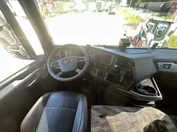 FAW J7 4x2 Седельный тягач - 4