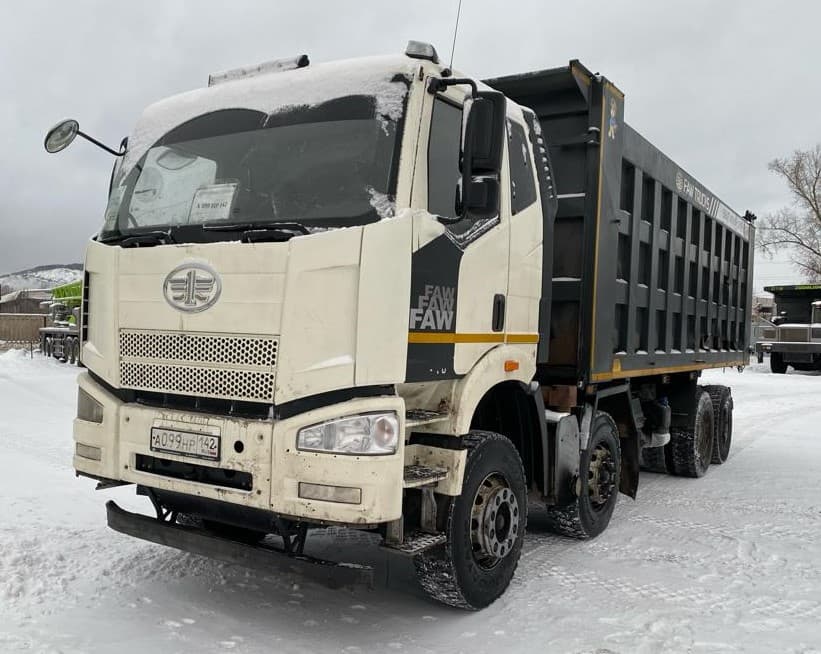 FAW CA 3310 8x4 Самосвал - 1