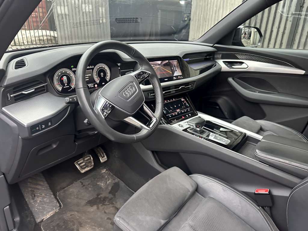 Audi Q6 - 6