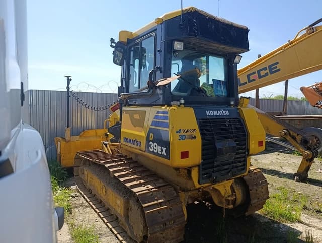 Komatsu D39EX-22 Бульдозер - 4