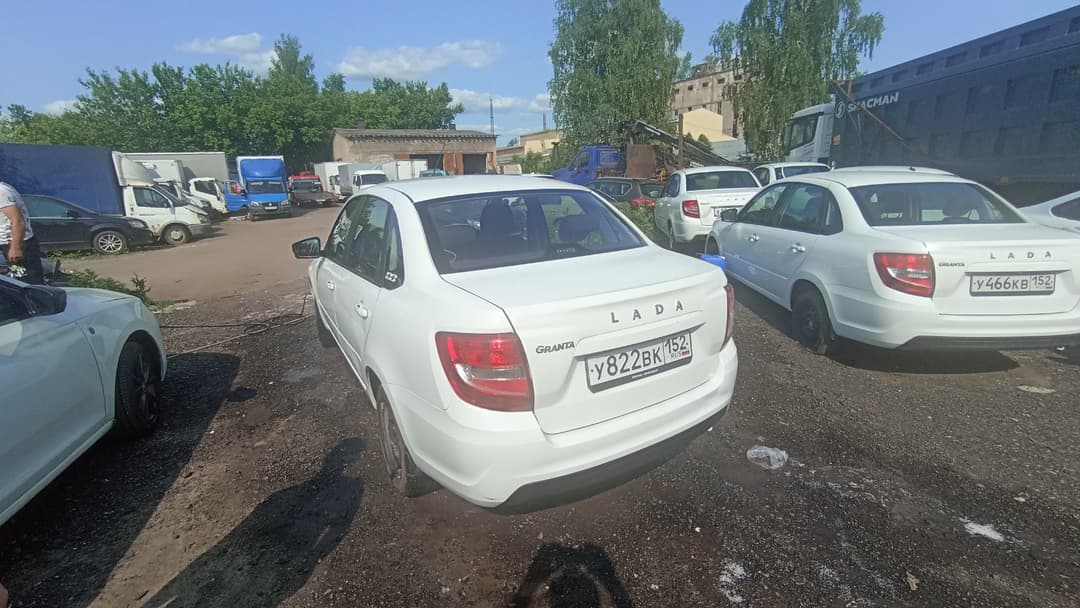 Lada Granta седан - 4