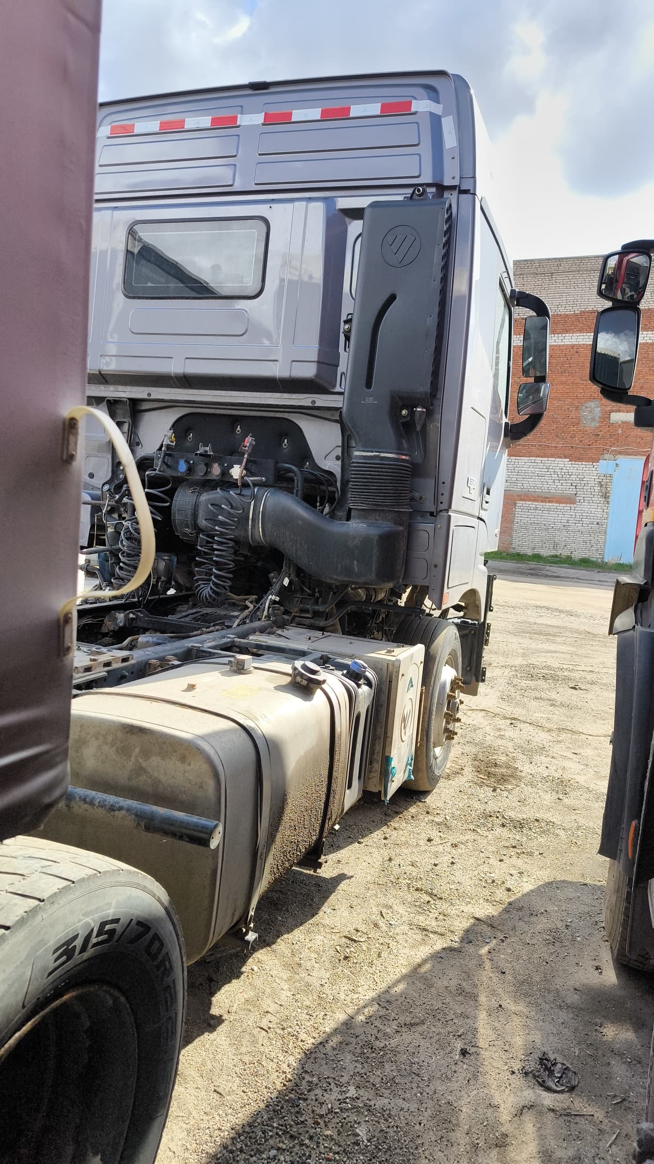 Foton AUMAN 4x2 Седельный тягач - 3