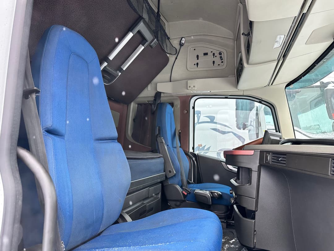 Volvo FH 4x2 Седельный тягач - 8