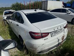 Lada Vesta седан - 4