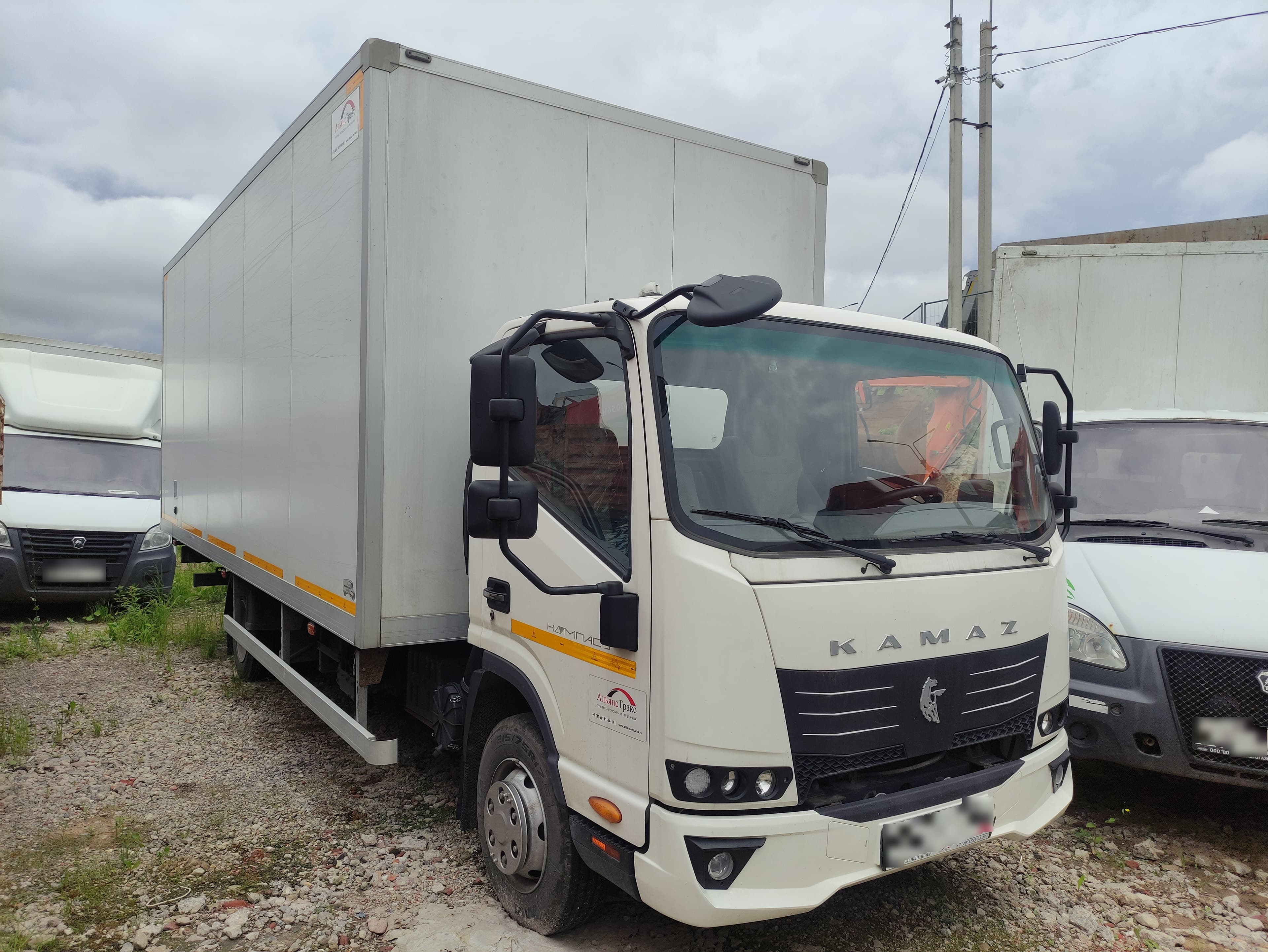 Автомеханический Завод 5758* на шасси КамАЗ 43089 4x2 Изотермический/рефрижератор - 2