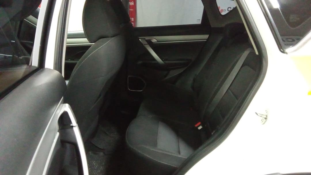 Geely Coolray - 9