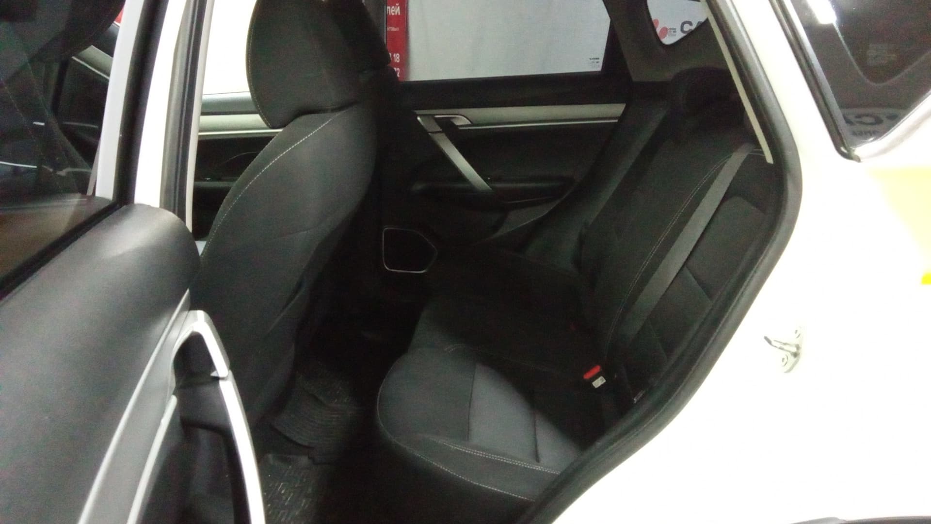 Geely Coolray - 9