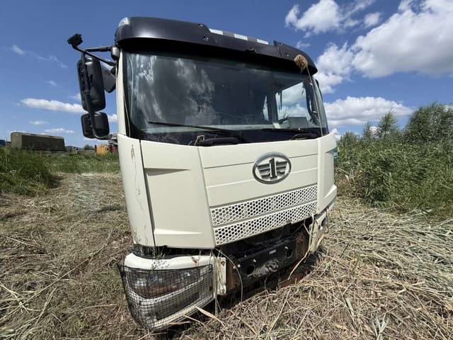 FAW J6 8x4 Самосвал - 2