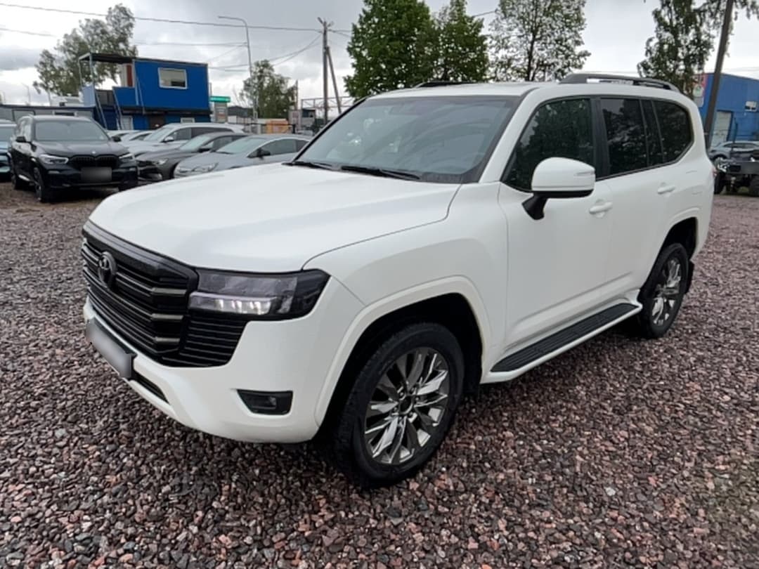 Toyota Land Cruiser 300 - 1