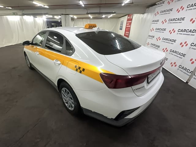 KIA Cerato - 4