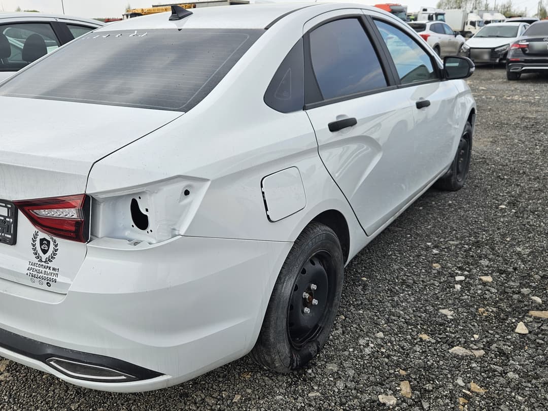 Lada Vesta седан - 3