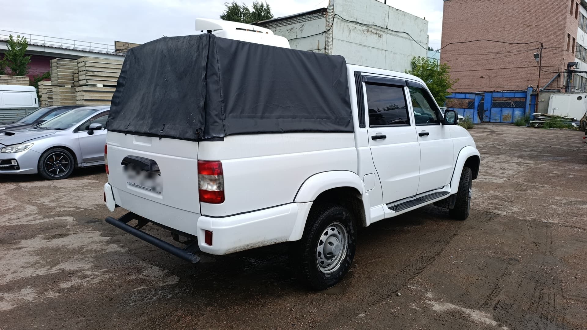 UAZ Pickup - 3