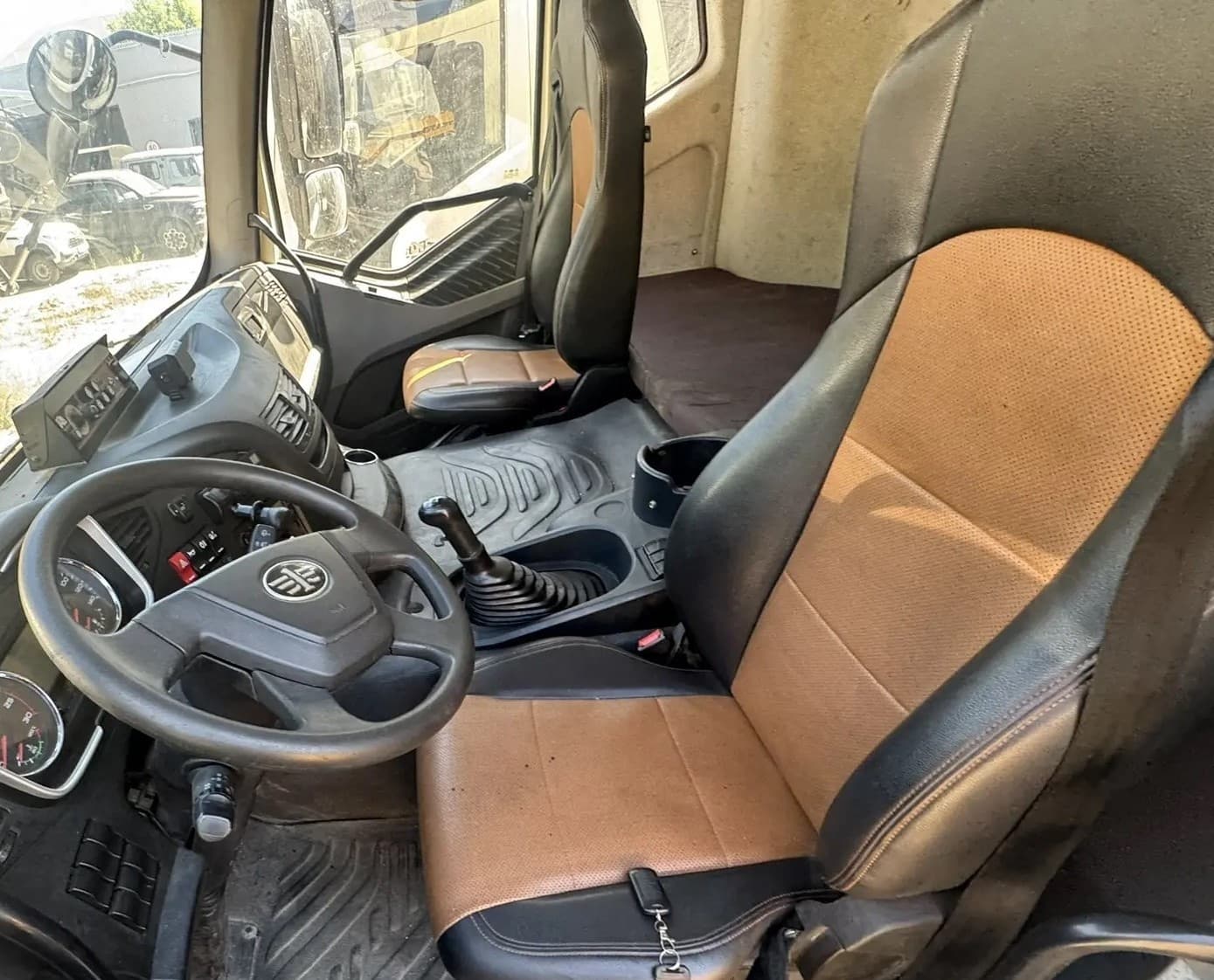 FAW J6* 6x4 Самосвал - 5