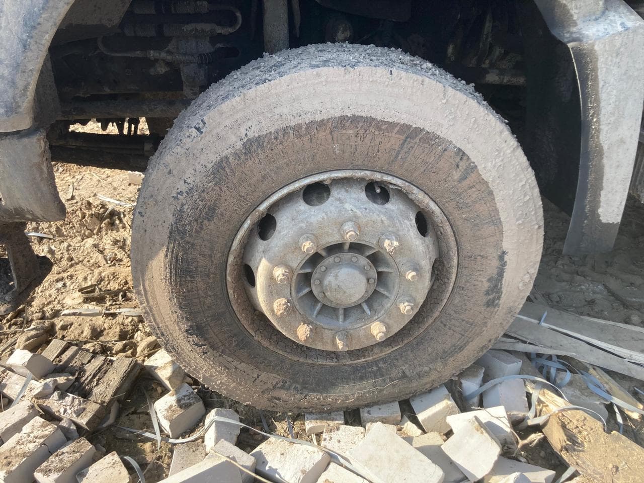Howo T5G 8x4 Самосвал - 9