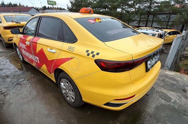 Geely Emgrand 7 - 4