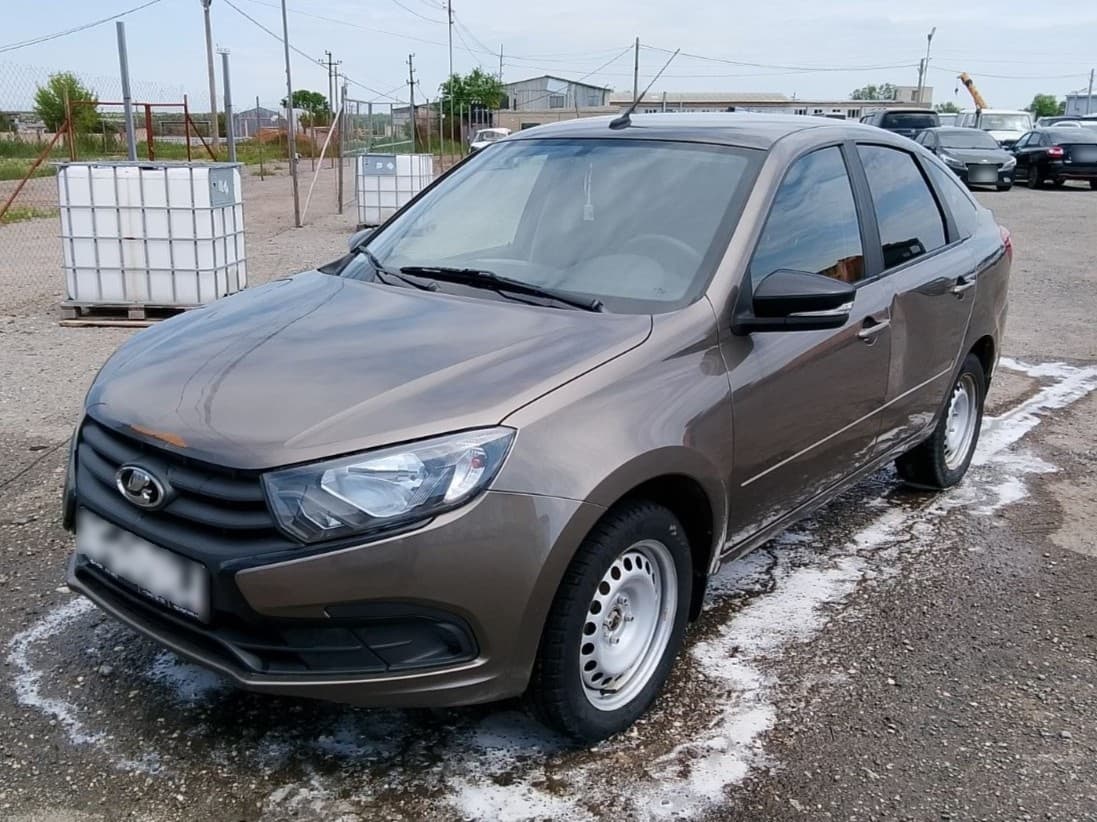 Lada Granta лифтбек - 1