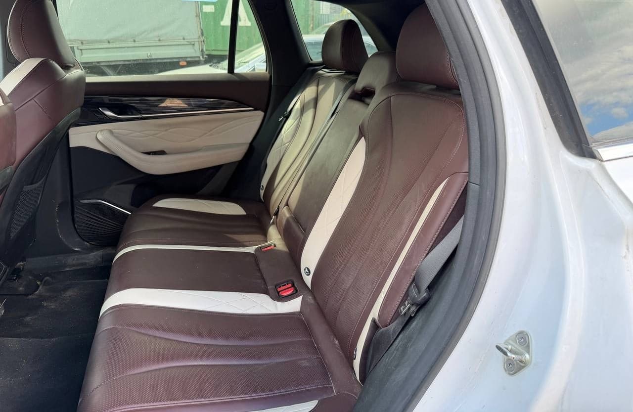 Geely Monjaro - 9