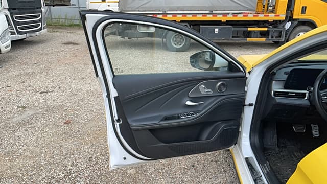 Chery ARRIZO 8 - 8