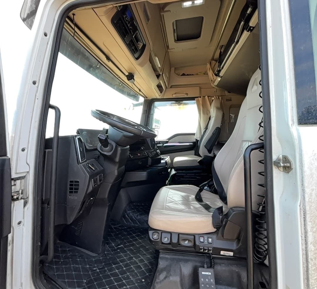 Sitrak C7H 4x2 Седельный тягач - 6