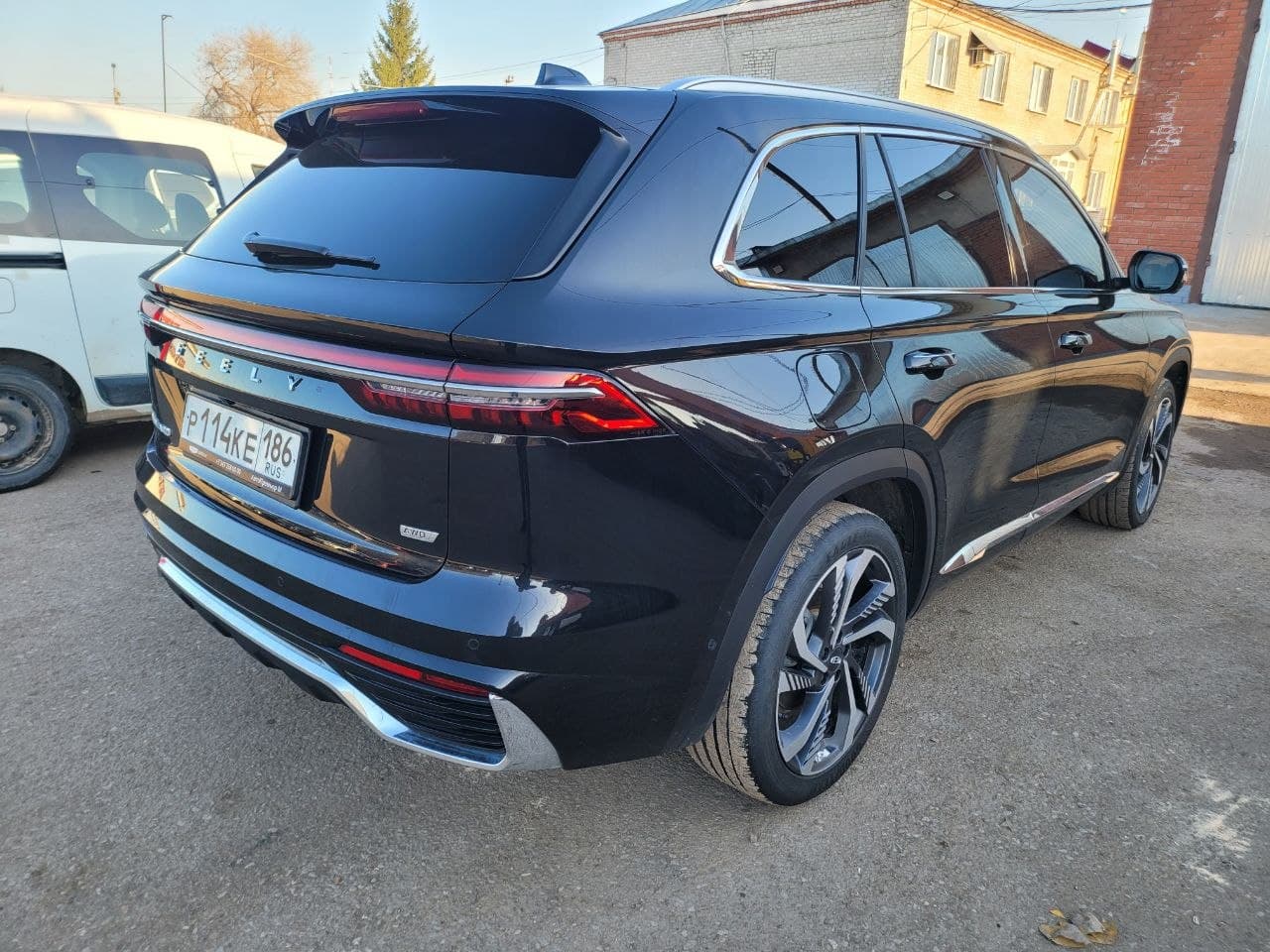 Geely Monjaro - 3