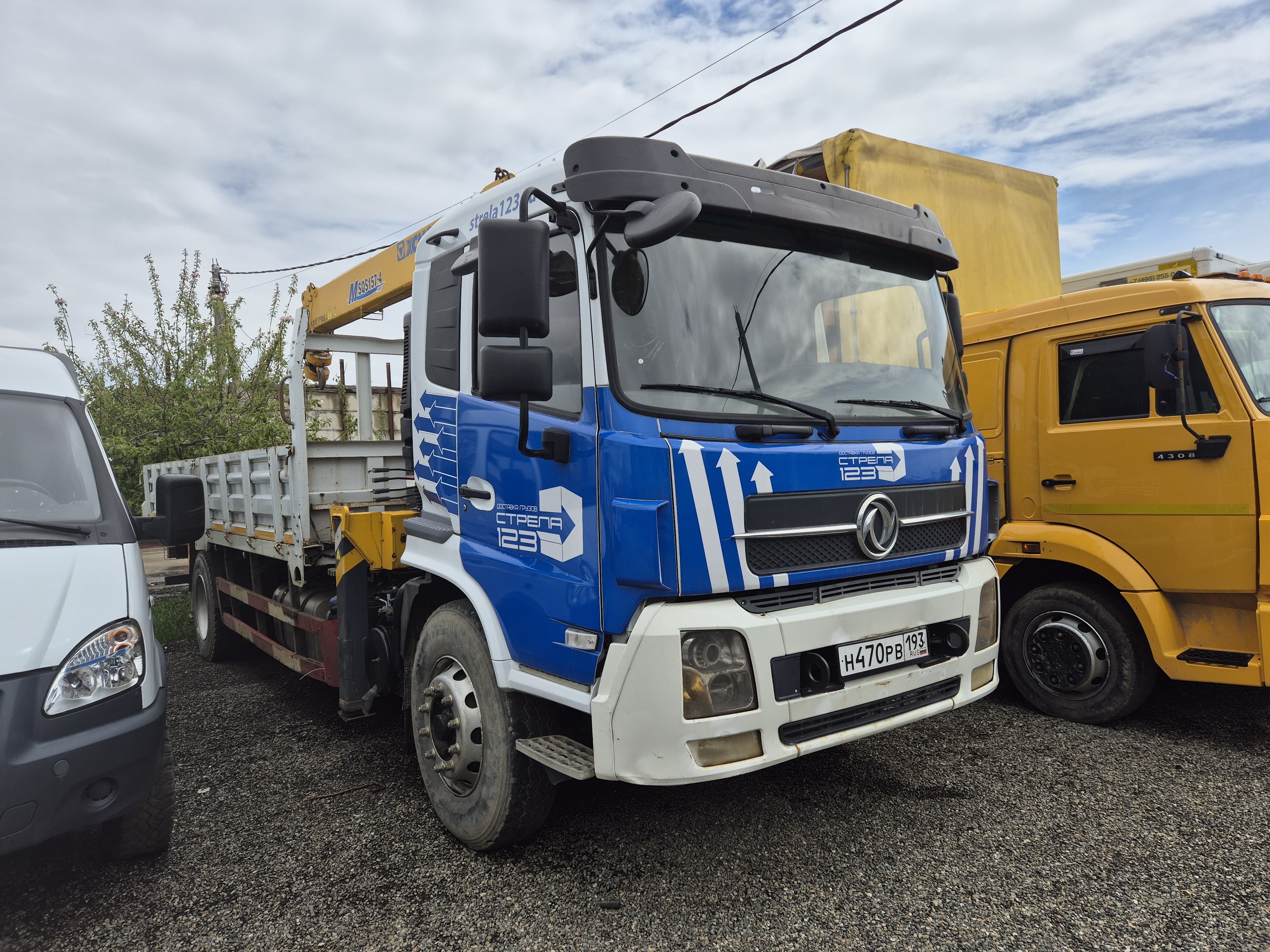 Dongfeng PC* 4x2 Бортовой с КМУ - 2