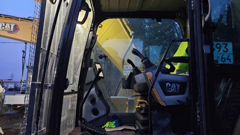 Caterpillar 320 Экскаватор - 4