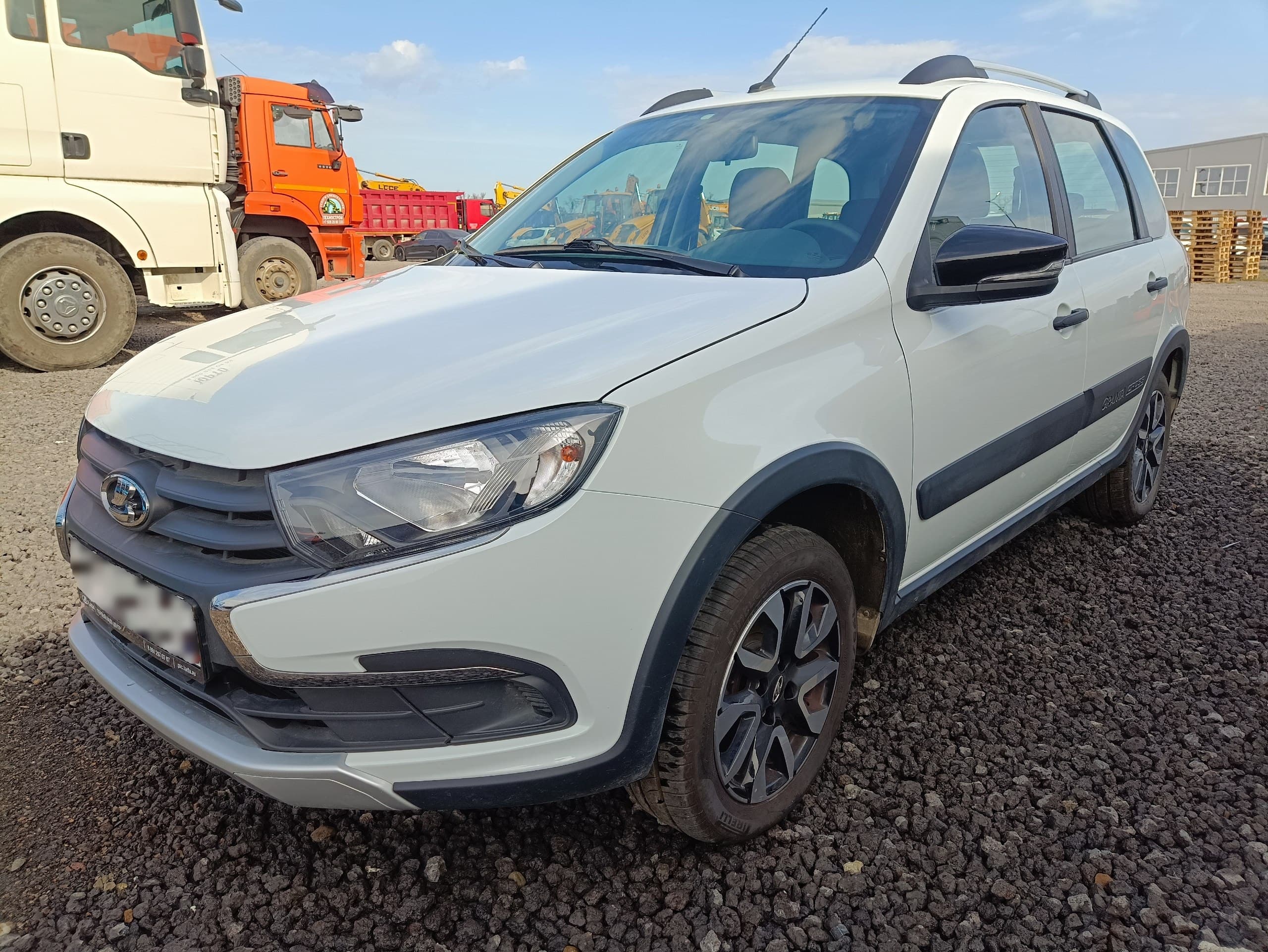 Lada Granta Cross - 1