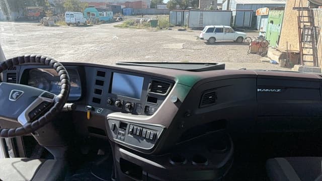 Камаз 54901 4x2 Седельный тягач - 5