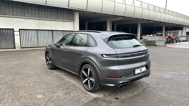 Porsche Cayenne - 4