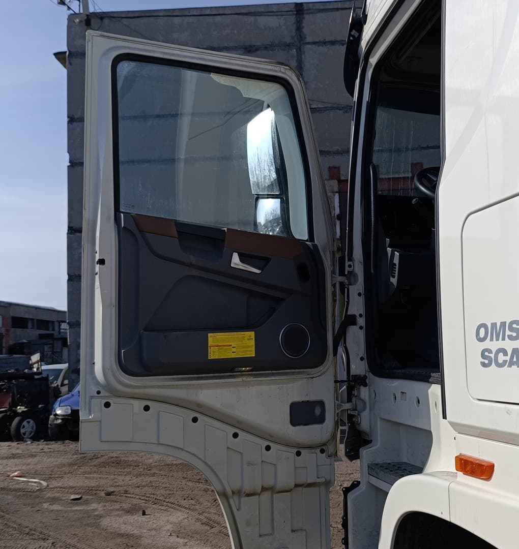 Dongfeng DFH 4x2 Седельный тягач - 8