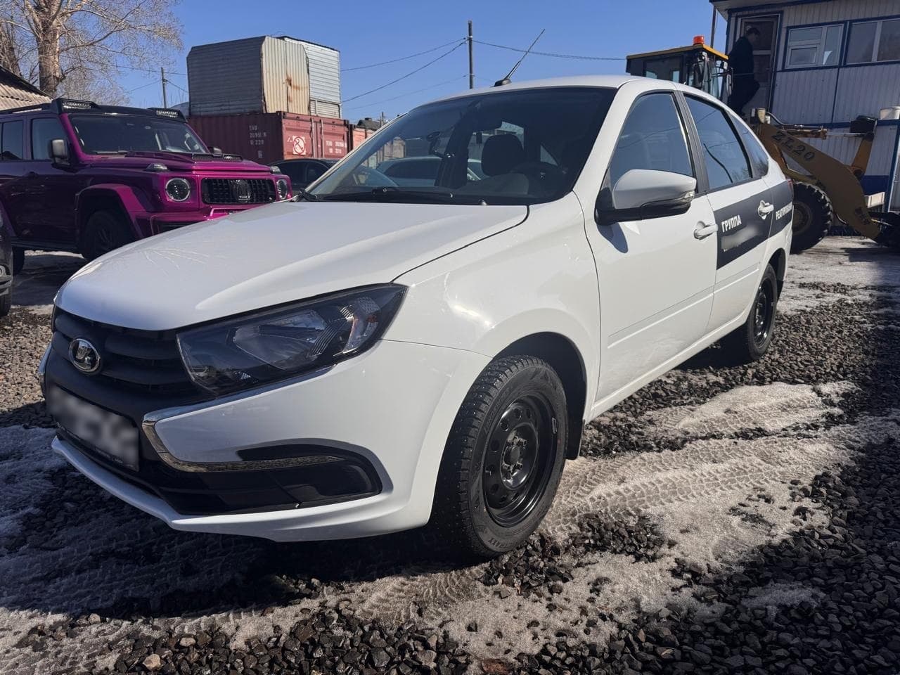 Lada Granta лифтбек - 1