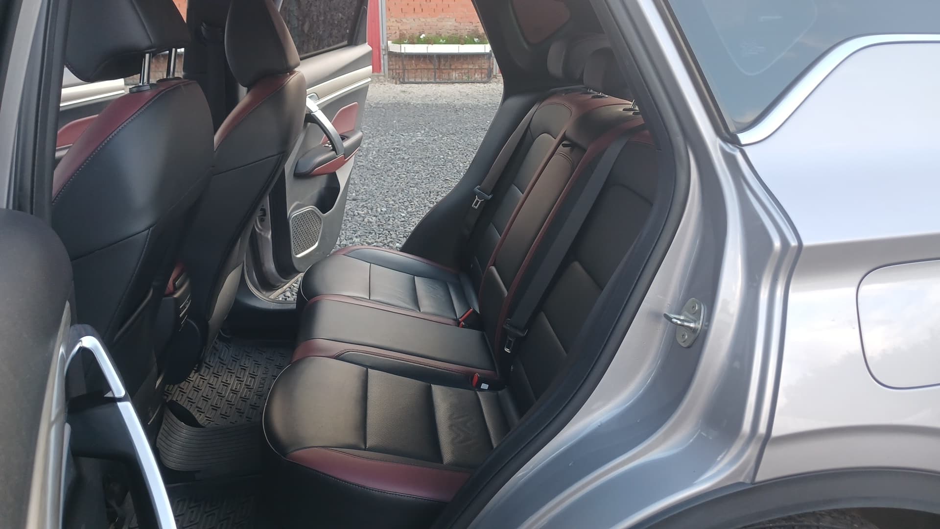 Geely Coolray - 9
