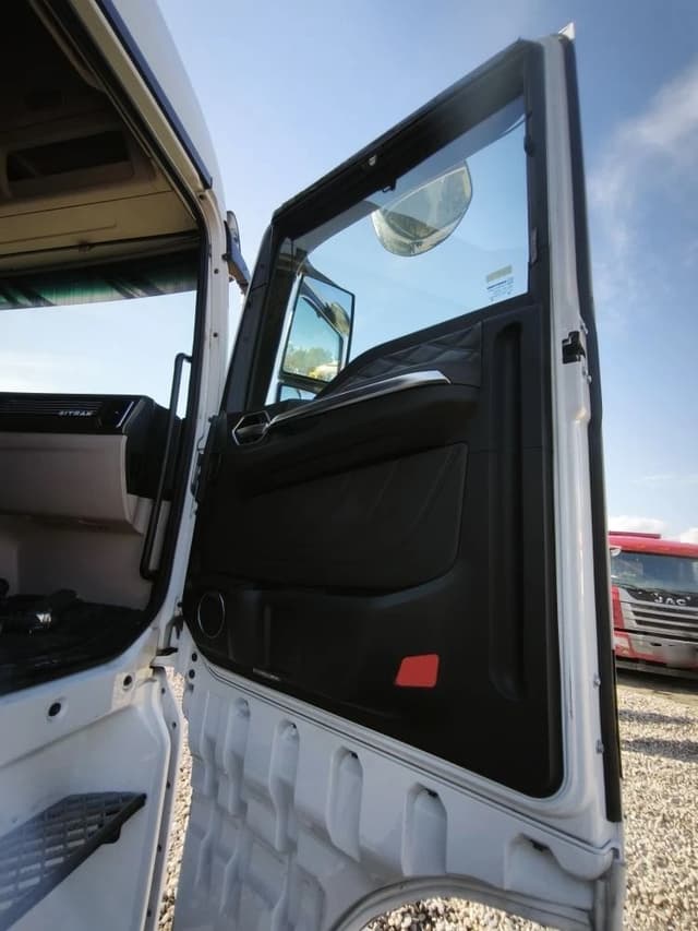 Sitrak C7H 4x2 Седельный тягач - 7