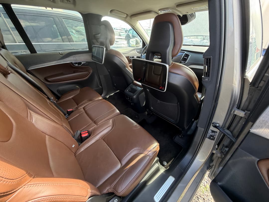 Volvo XC90 - 7