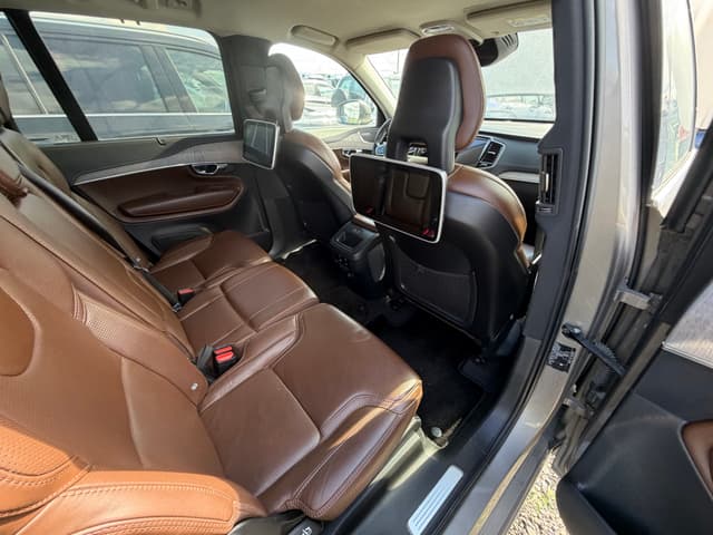 Volvo XC90 - 7