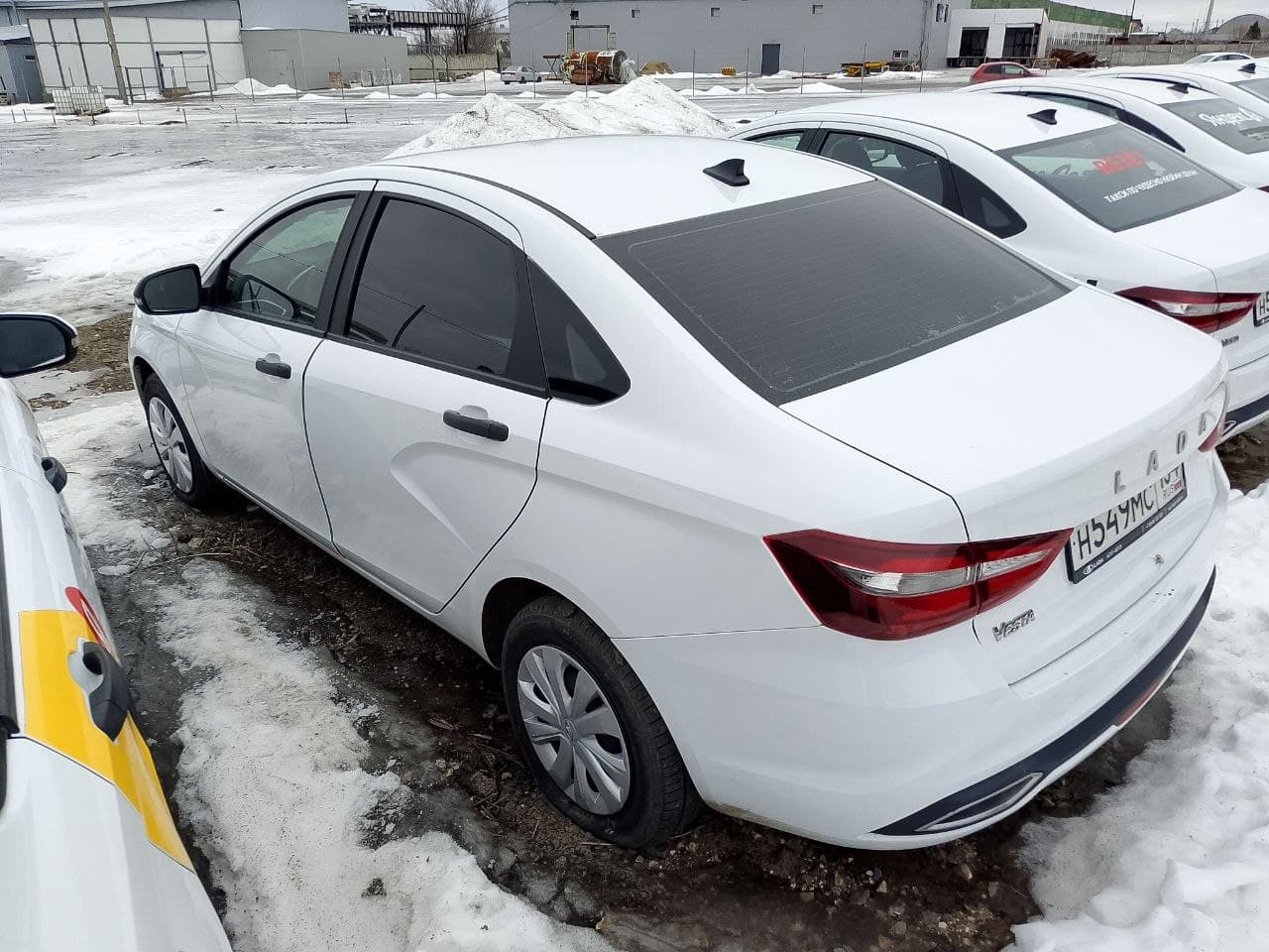 Lada Vesta седан - 4