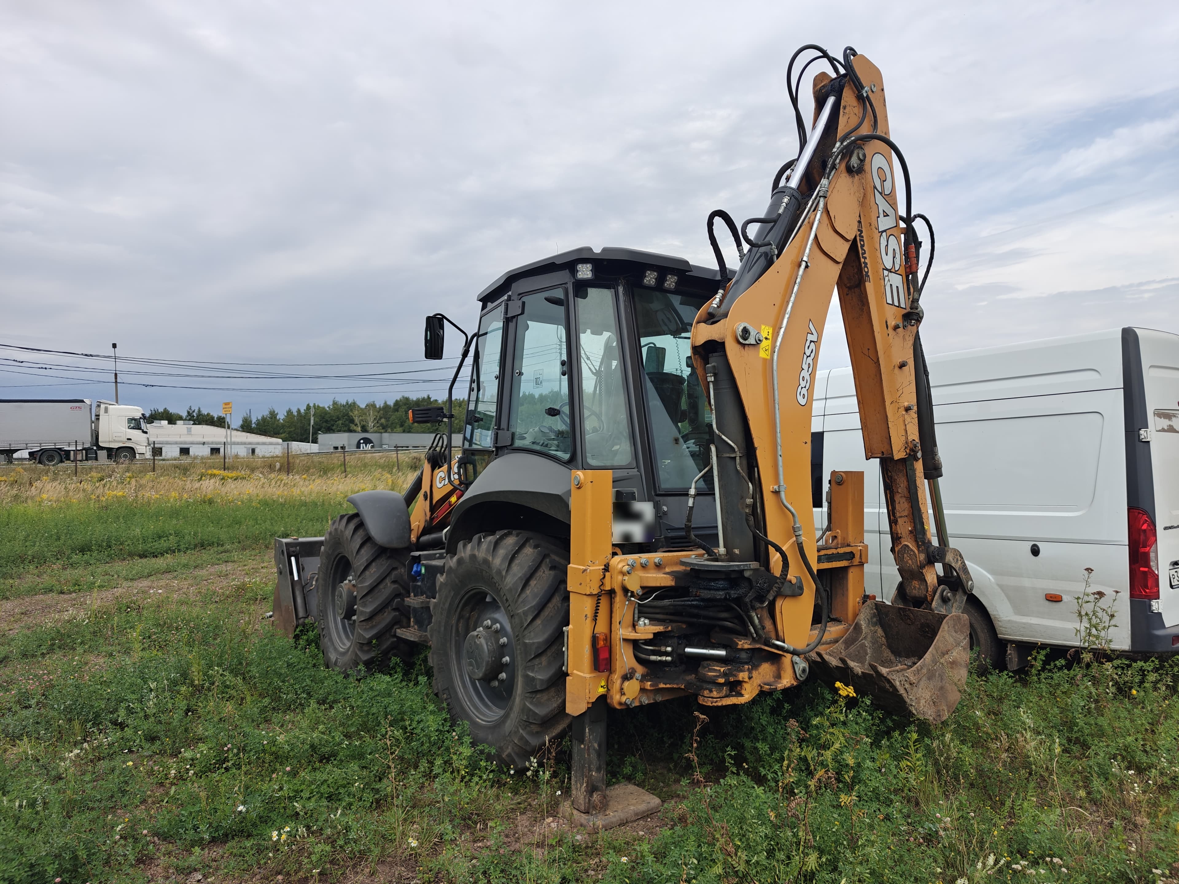 Case 695* Экскаватор-погрузчик - 4