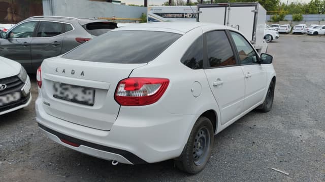 Lada Granta лифтбек - 3
