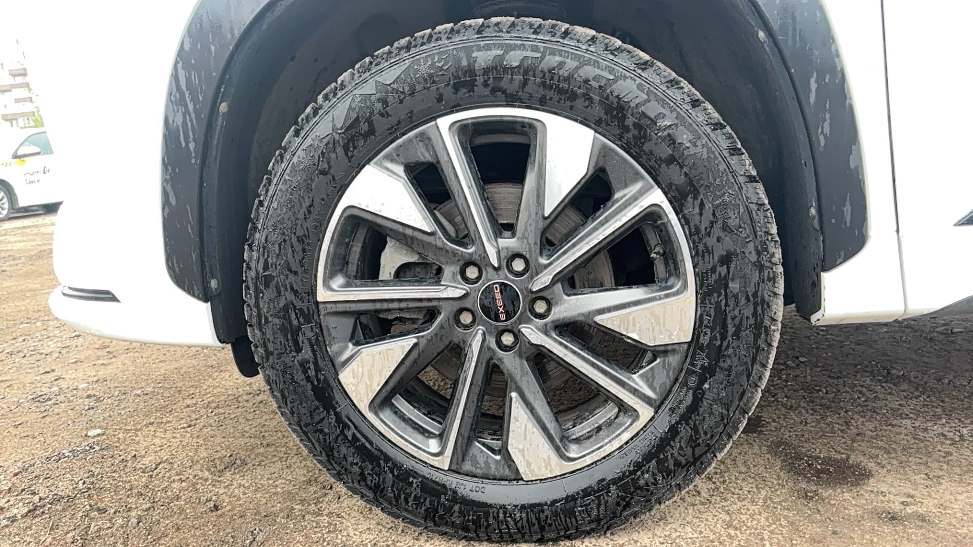 Exeed LX - 10
